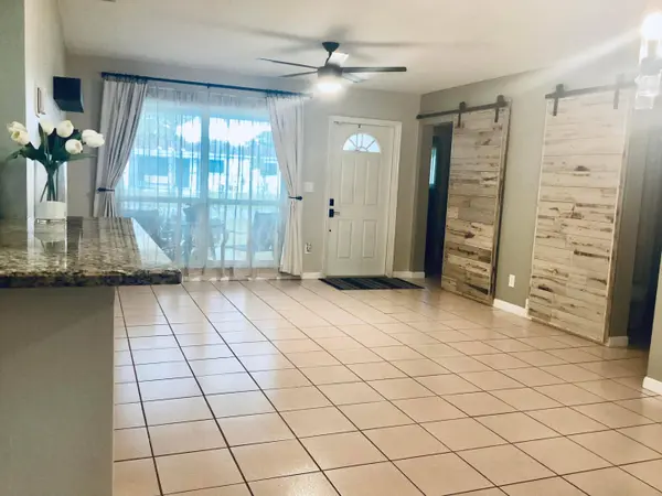720 SW 69TH AVE, Pembroke Pines, FL 33023
