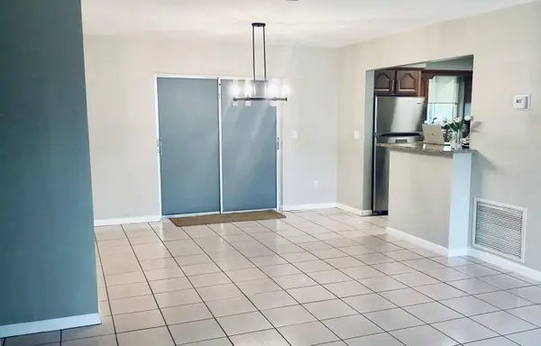 720 SW 69TH AVE, Pembroke Pines, FL 33023
