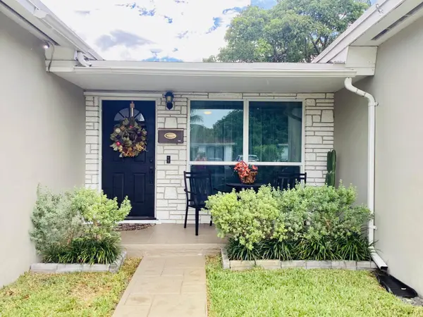 720 SW 69TH AVE, Pembroke Pines, FL 33023