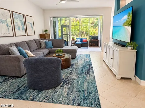 710 Tarpon Cove DR #103, Naples, FL 34110