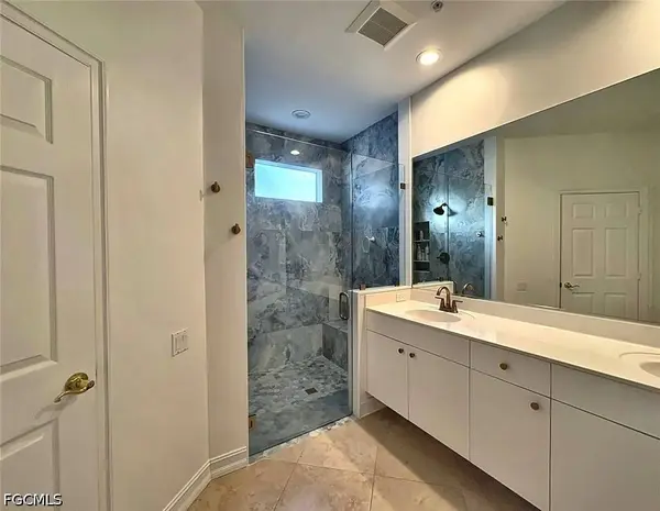 710 Tarpon Cove DR #103, Naples, FL 34110