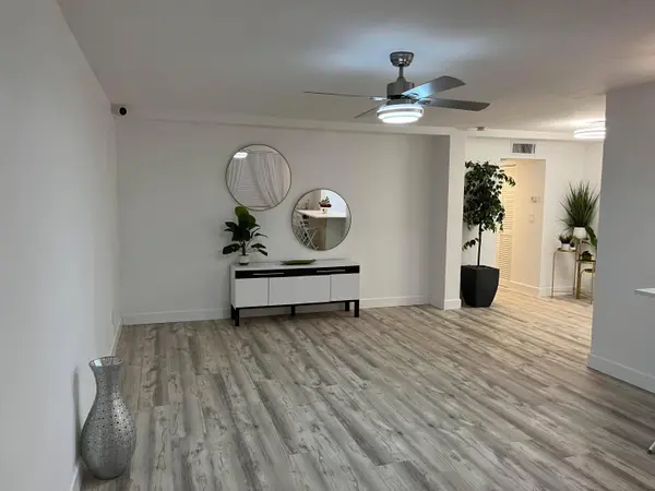 11685 CANAL DR #304, North Miami, FL 33181