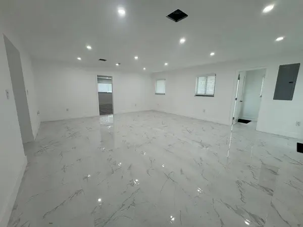 1031 NW 10TH AVE, Fort Lauderdale, FL 33311