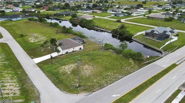 1 NW 30th PL, Cape Coral, FL 33993