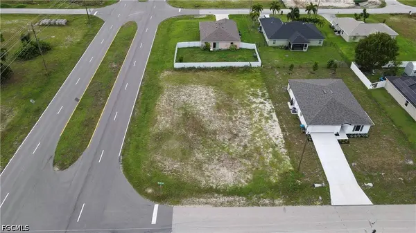 1600 NW 23rd TER, Cape Coral, FL 33993
