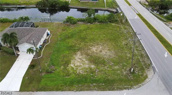 1 NW 30th PL, Cape Coral, FL 33993