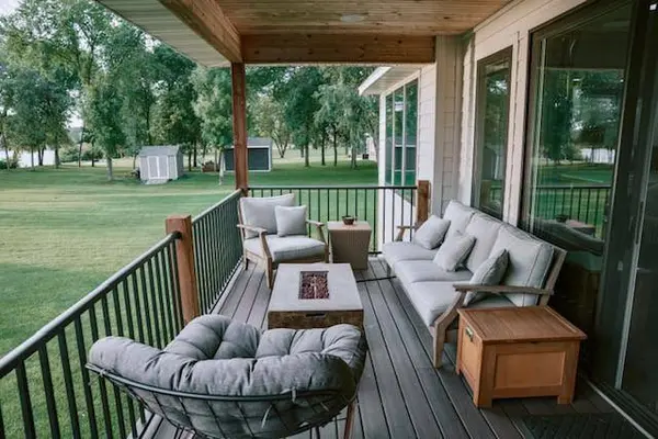 1198 Steger RD NW, Alexandria, MN 56308