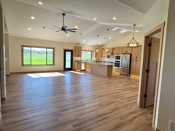 407 Halfaday DR, Sauk Centre, MN 56378