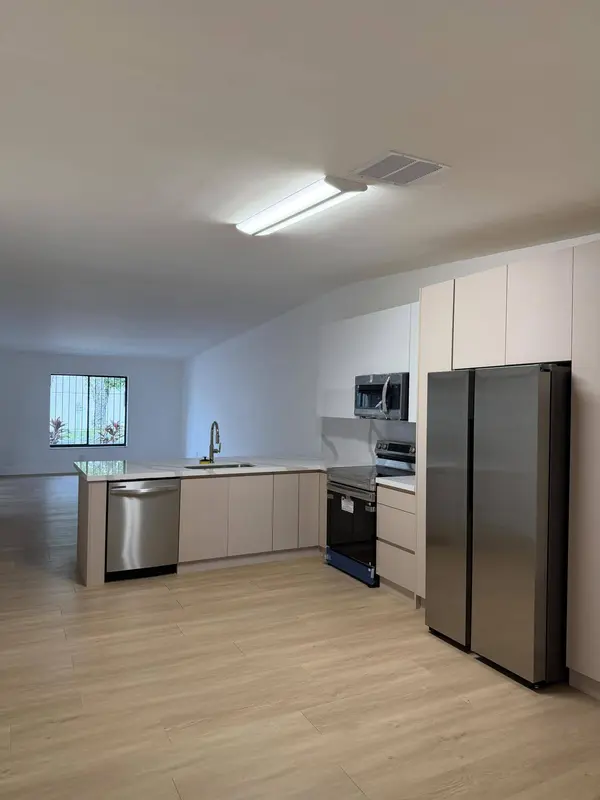 6480 NW 191ST, Hialeah, FL 33015