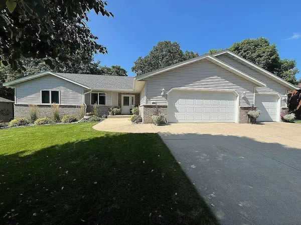 126 Linden AVE