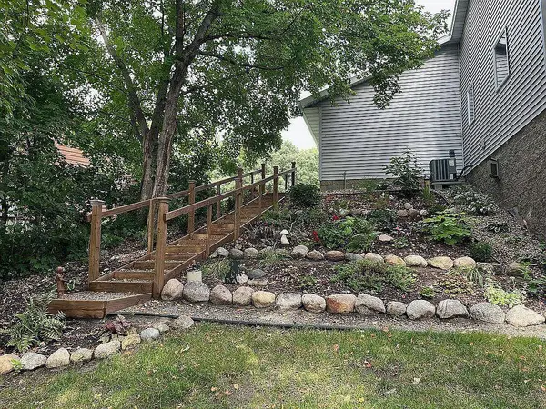 126 Linden AVE, Alexandria, MN 56308