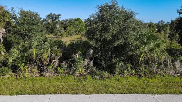 7022 LANDRUM CIR, Port Charlotte, FL 33981