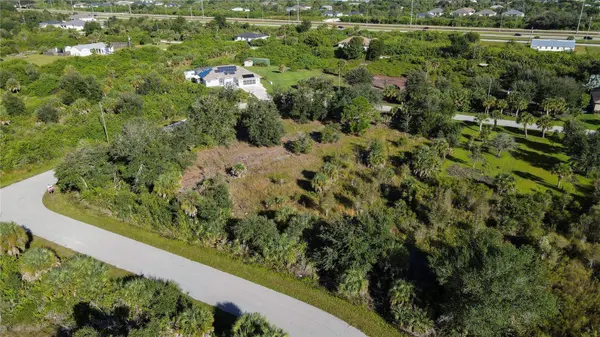 7022 LANDRUM CIR, Port Charlotte, FL 33981