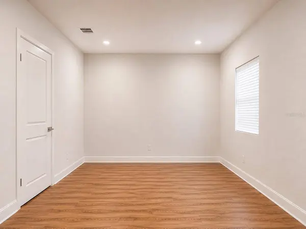 108 MISSION HILLS AVE, Temple Terrace, FL 33617