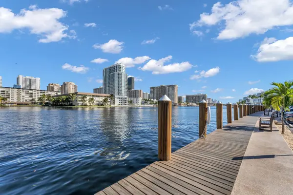 111 Golden Isles DR #D2, Hallandale Beach, FL 33009