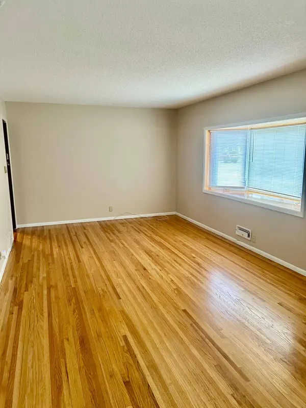7244 Clinton AVE, Richfield, MN 55423