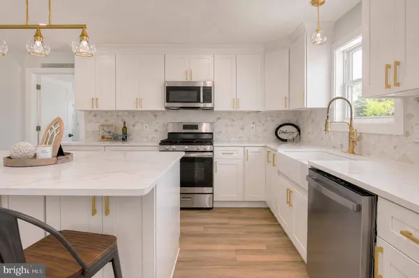 66 BEACHHURST, Cape May, NJ 08204