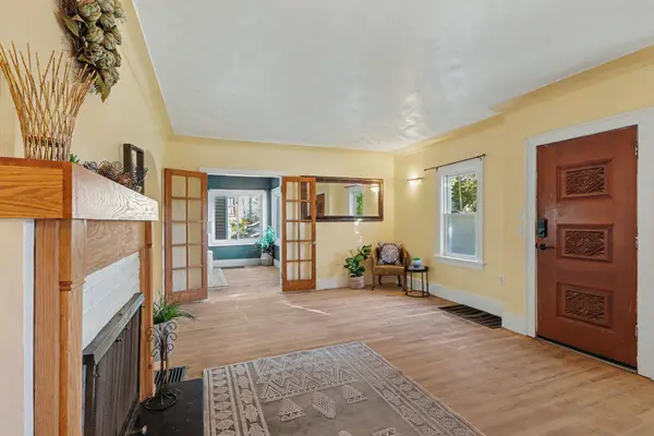 424 W Cork Street, Kalamazoo, MI 49001