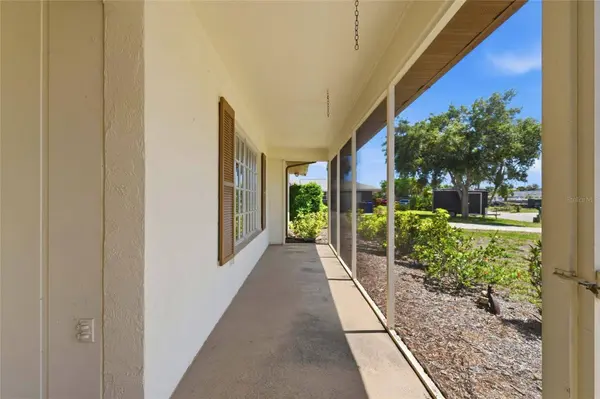 290 MOUNT VERNON DR, Venice, FL 34293