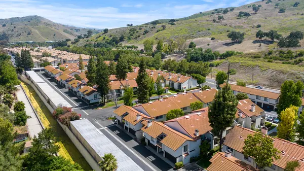 Latest Market Trends for Single-Family Homes in Santa Clarita Valley & Ventura County,Rene Enriquez