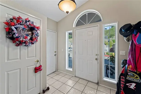 20176 Canyon View, Canyon Country, CA 91351
