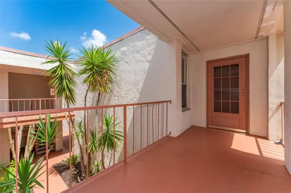 510 ORANGE DR #21, Altamonte Springs, FL 32701