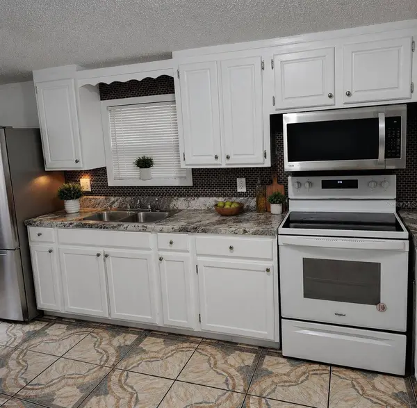 7494 CHARLIN Pkwy, Orlando, FL 32822