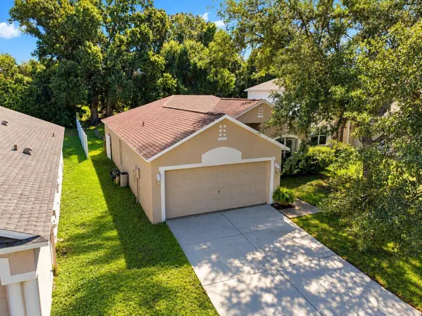 13004 WATERBOURNE DR, Gibsonton, FL 33534