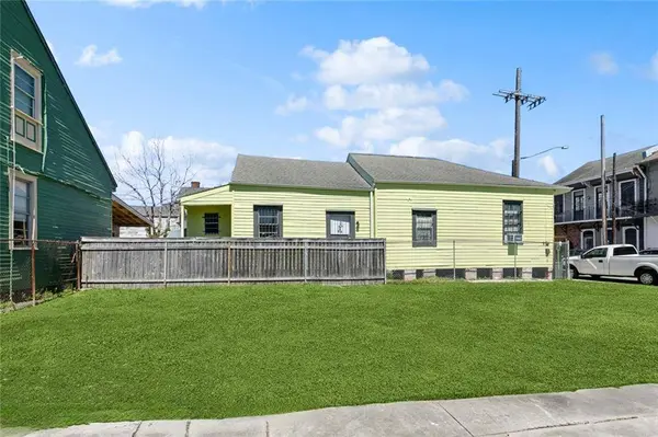 1000 FRENCHMEN ST, New Orleans, LA 70116