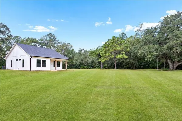 76129 LA-1083 HWY, Covington, LA 70435