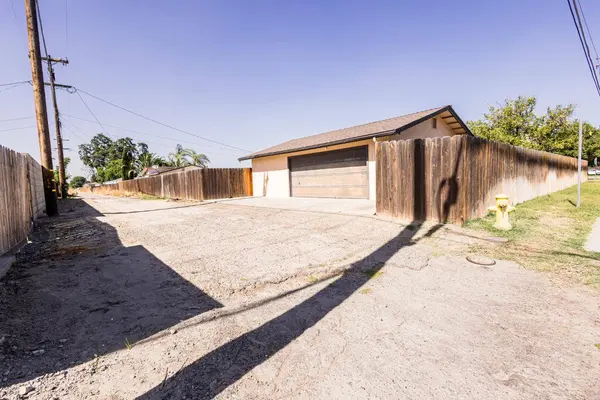 1724 Letts AVE, Corcoran, CA 93212