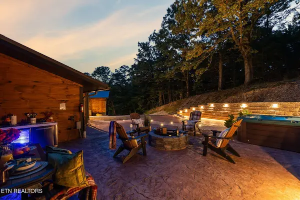 3430 Lillie Blvd, Pigeon Forge, TN 37876