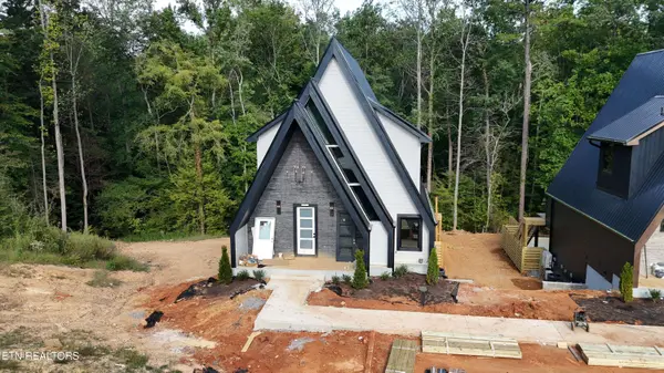 651 Longbow WAY