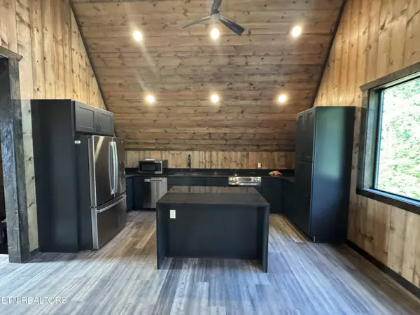 651 Longbow WAY, Pigeon Forge, TN 37863