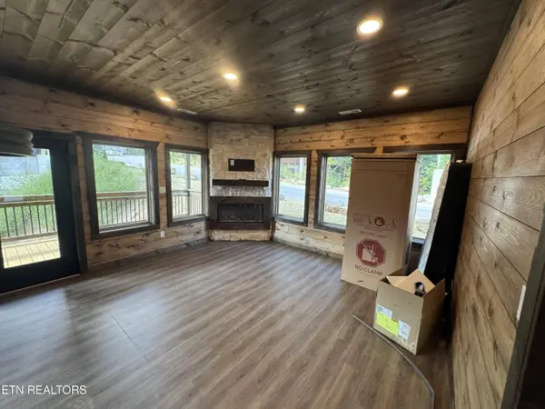502 Warbonnet WAY, Pigeon Forge, TN 37863