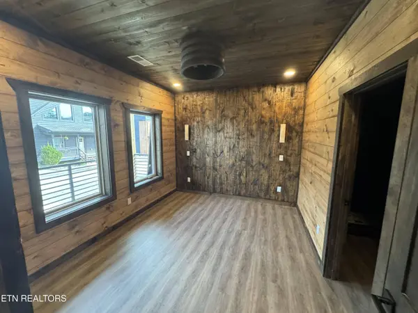 502 Warbonnet WAY, Pigeon Forge, TN 37863