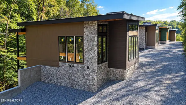 1031 Smoky Mountain WAY, Sevierville, TN 37876