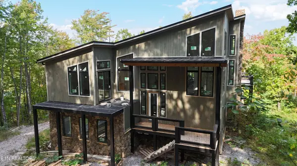 1637 Bench Mountain WAY, Sevierville, TN 37862