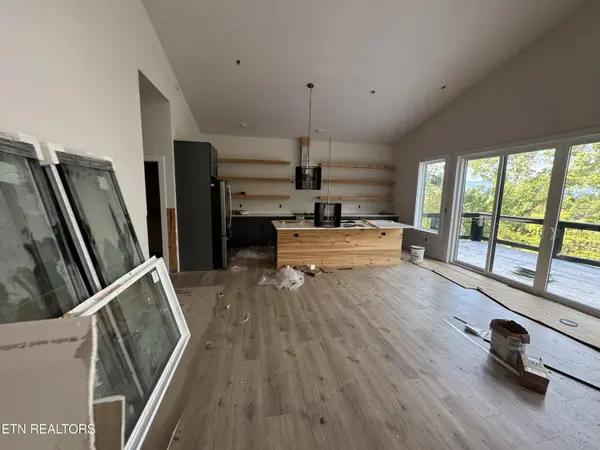 1637 Bench Mountain WAY, Sevierville, TN 37862