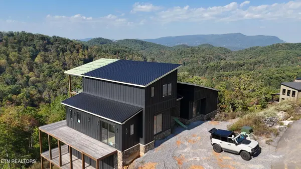 2845 Red Sky DR, Sevierville, TN 37862