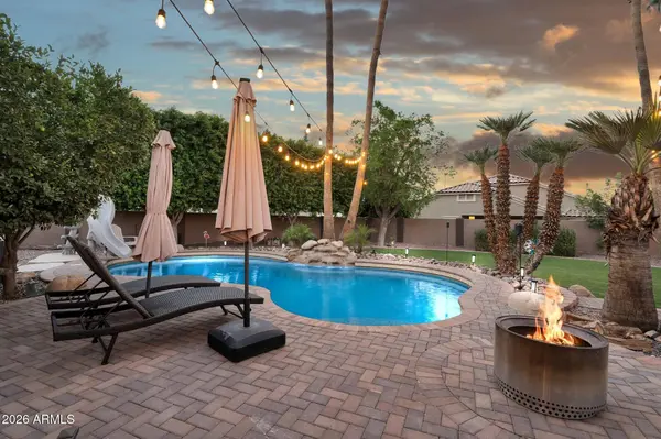 995 S PUEBLO Street, Gilbert, AZ 85233