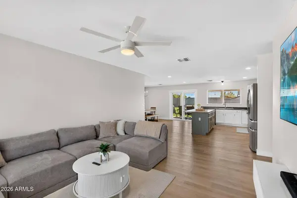 1414 N ROWEN Circle, Mesa, AZ 85207