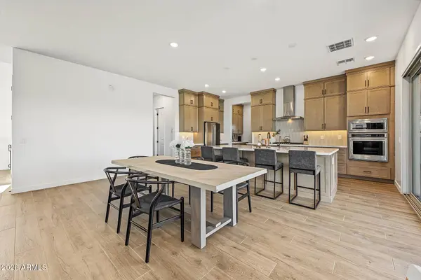252 W FLAX Drive, San Tan Valley, AZ 85140