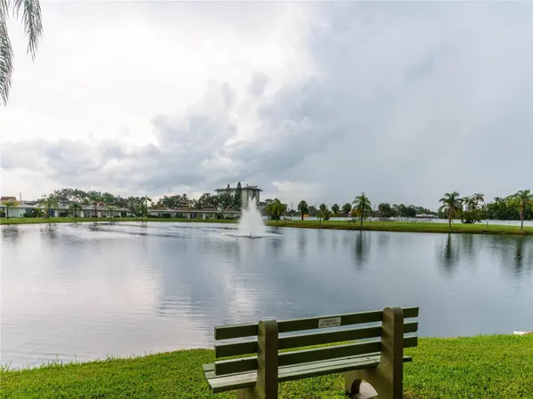 4318 TAHITIAN GARDENS CIR #F, Holiday, FL 34691