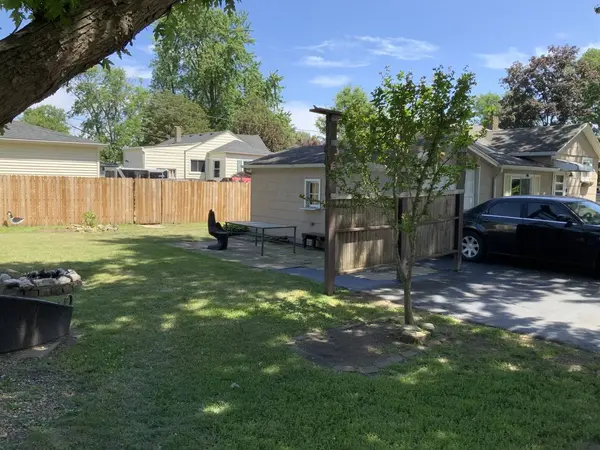 2215 E Washington ST S, Joliet, IL 60433