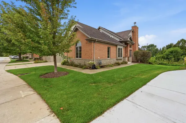 20344 Mackinac Point DR, Frankfort, IL 60423