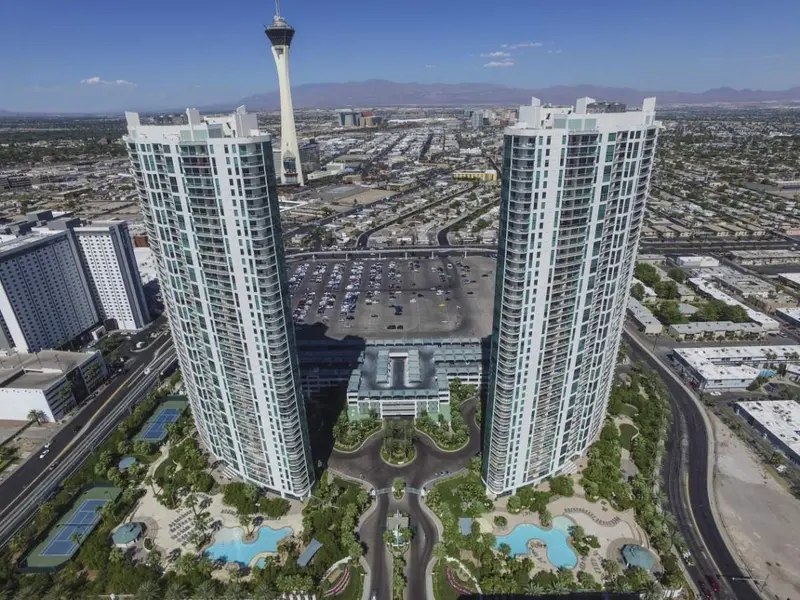 Turnberry Towers
