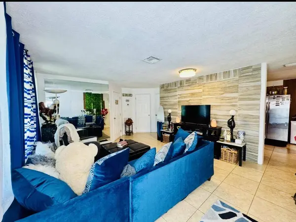 5678 Silvian RD, West Palm Beach, FL 33415