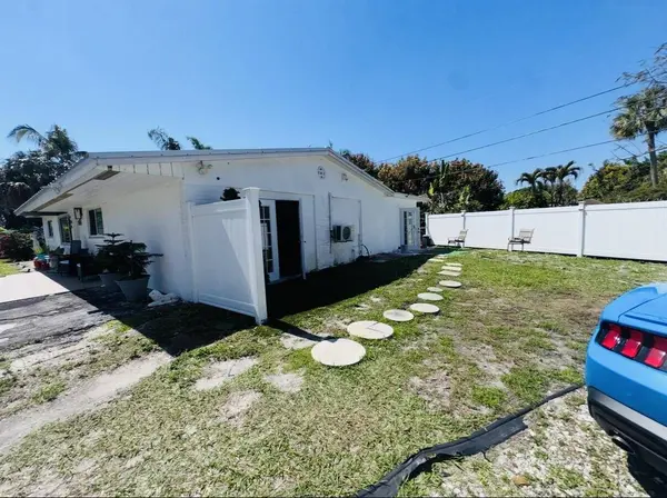 5678 Silvian RD, West Palm Beach, FL 33415