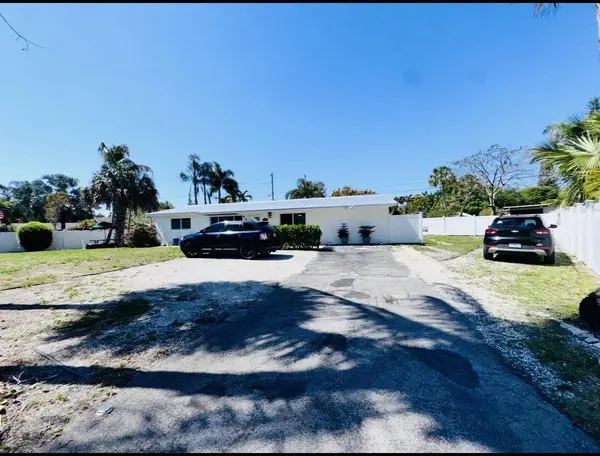 5678 Silvian RD, West Palm Beach, FL 33415